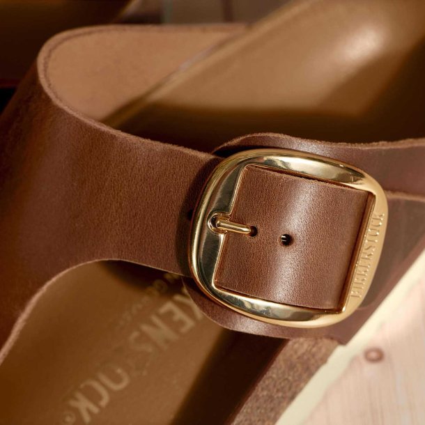 Birkenstock Gizeh Big Buckle Sandal - Cognac