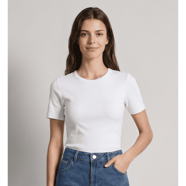 Levet� Room T-Shirt - LR-Numbia 5 - White