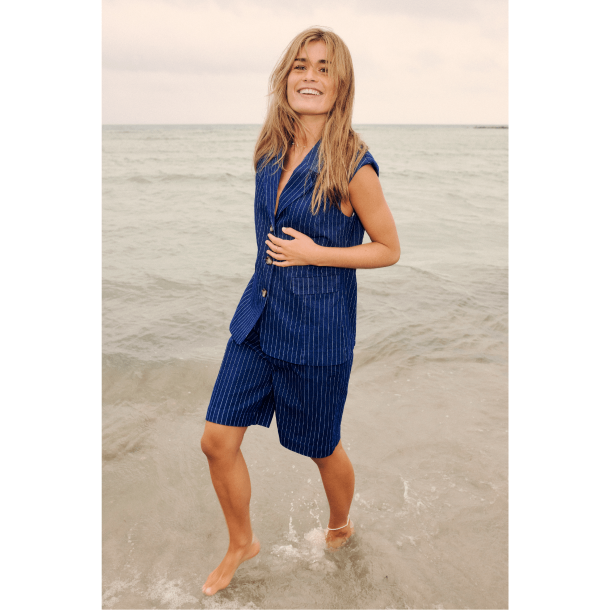 Nümph Vest - NuVibeke Vest - Medium Blue Denim