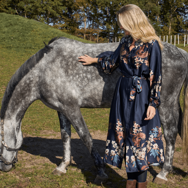 Black Colour Kjole - BCZendaya Satin Dress - Navy Flower