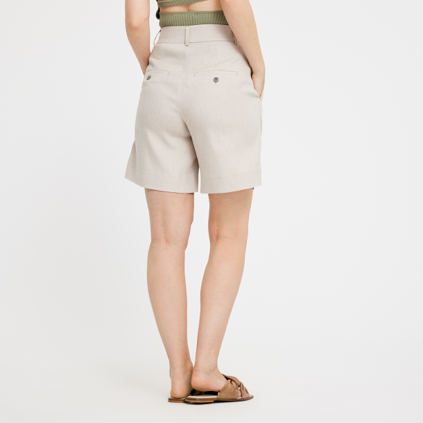 Five Units Shorts - LauraFV Midi Shorts - Sand Linen