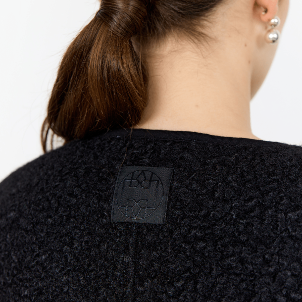 Leveté Room Vest - LR-Nissa 1 - Black