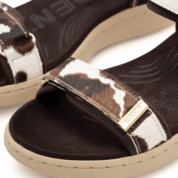 Woden Sandaler - Line Animal - Cow