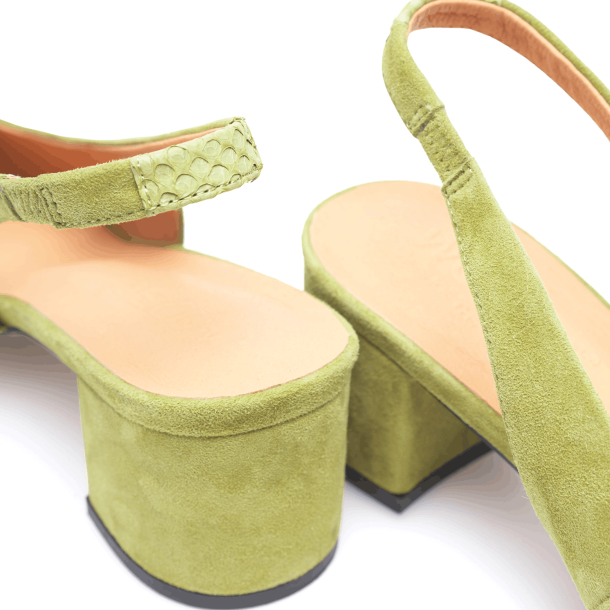Woden Shoe the Bear Sandal - Julia Suede - Bambus Green